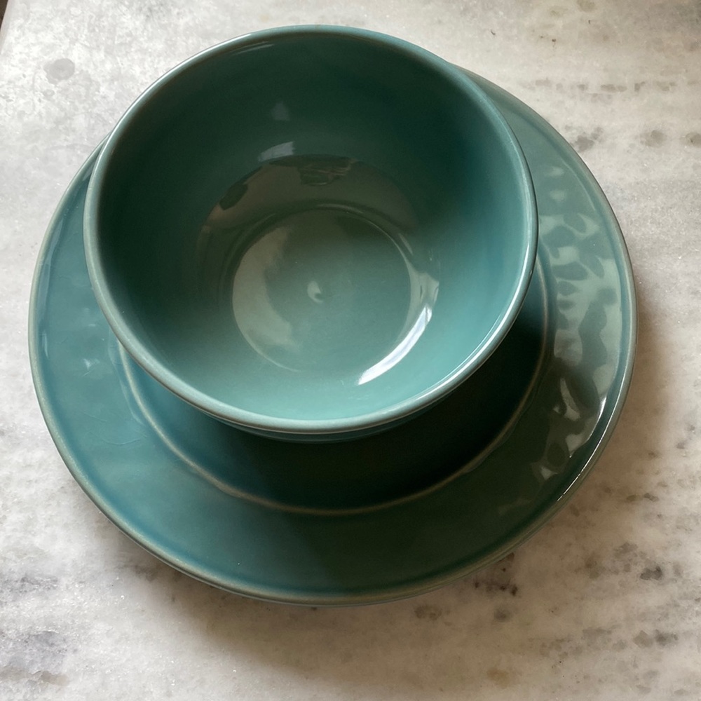 Food network sea foam blue teal glazed stoneware bowl and plate